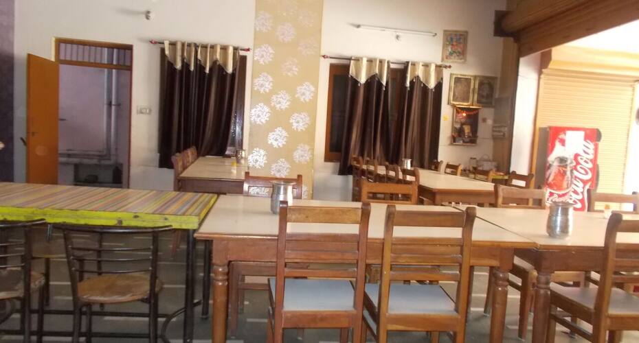 Hotel Parmeshwary, Abu Road 3
